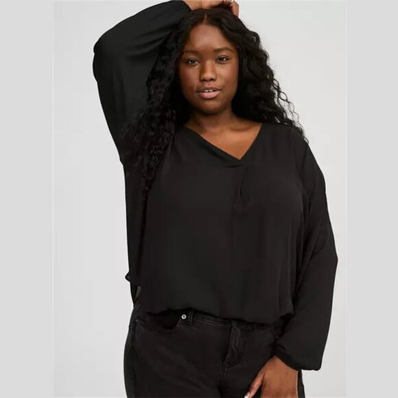 torrid Tops - Torrid - Georgette Pullover Blouse in Deep Black